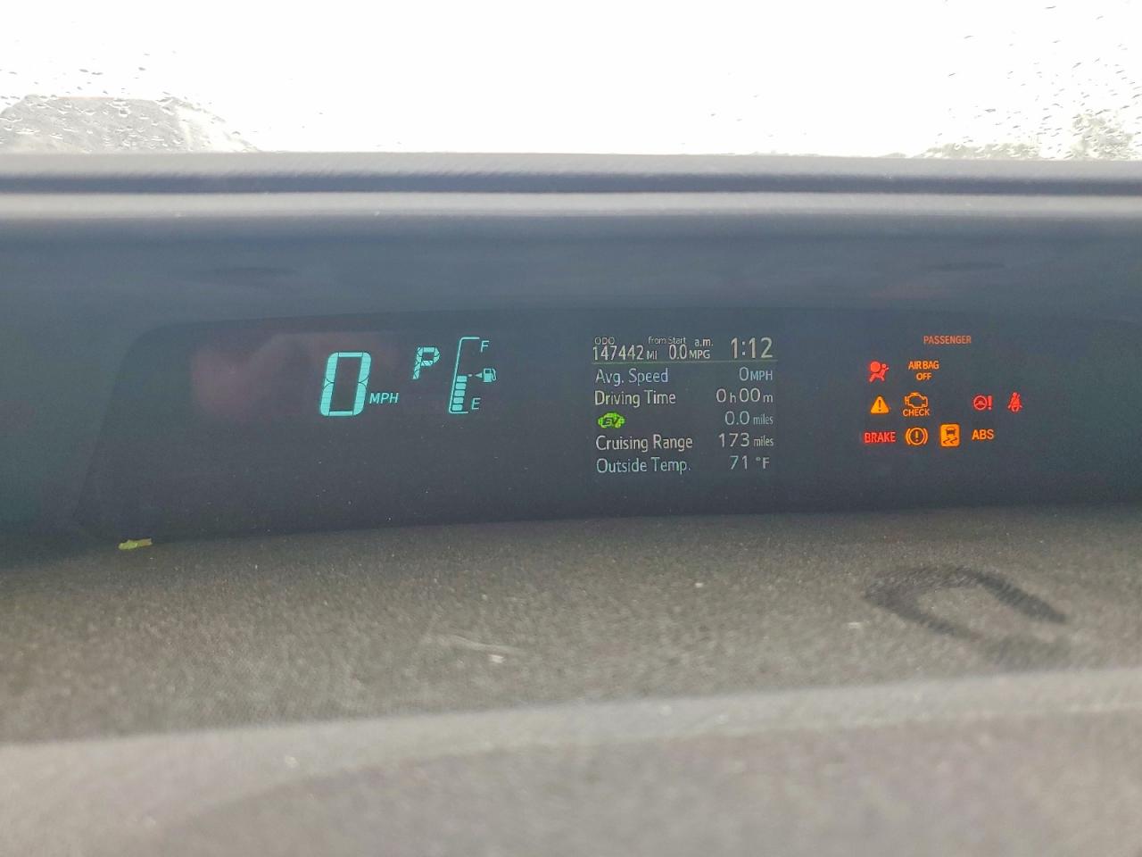 2014 TOYOTA PRIUS C TWO photo 25