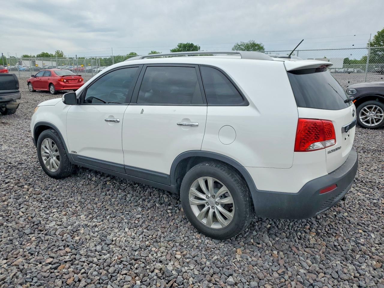 2011 KIA SORENTO EX photo 3