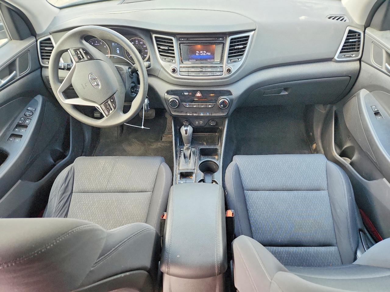 2017 HYUNDAI TUCSON SE photo 22