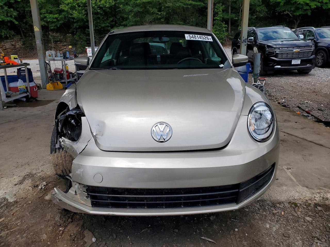 2013 VOLKSWAGEN BEETLE photo 9