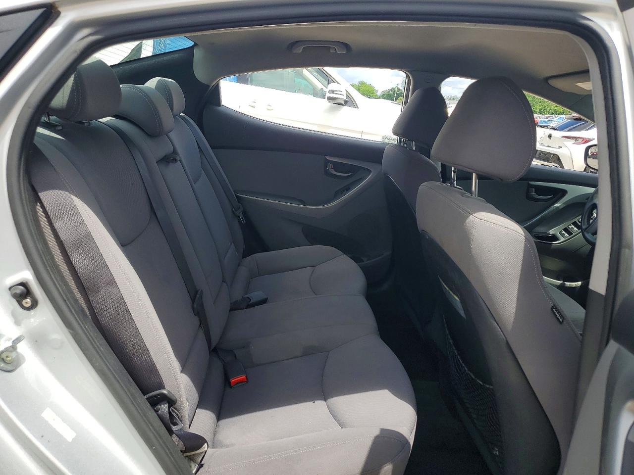2015 HYUNDAI ELANTRA photo 19
