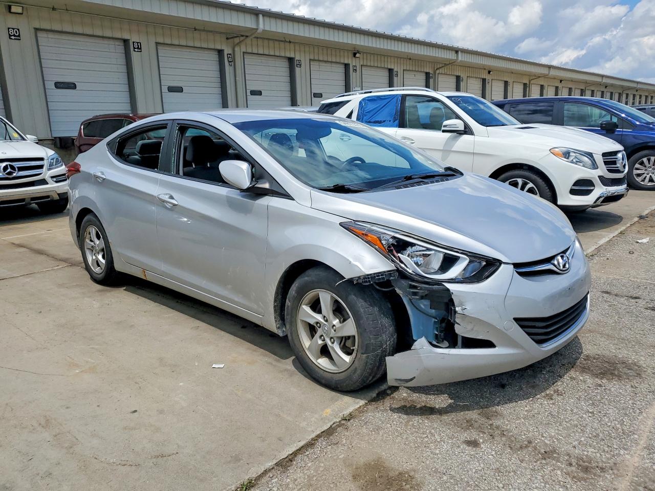 2015 HYUNDAI ELANTRA photo 7