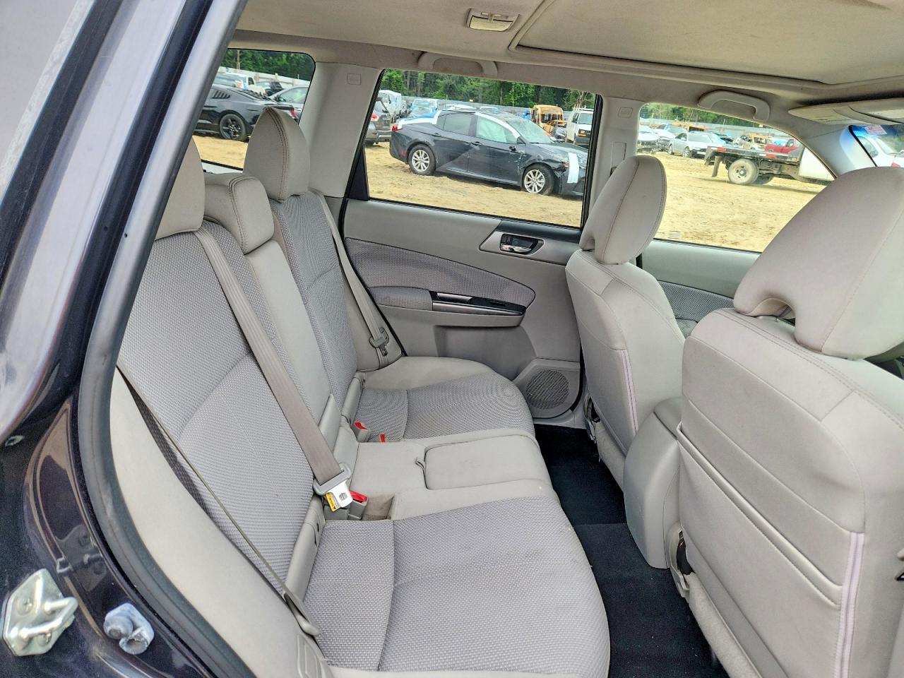 2011 SUBARU FORESTER 2.5X PREMIUM photo 31