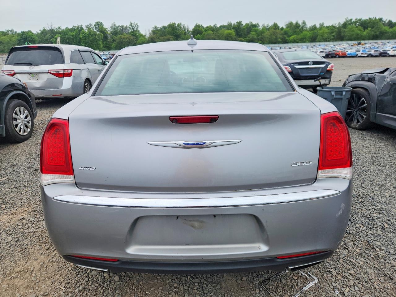 2018 CHRYSLER 300 LIMITED photo 11
