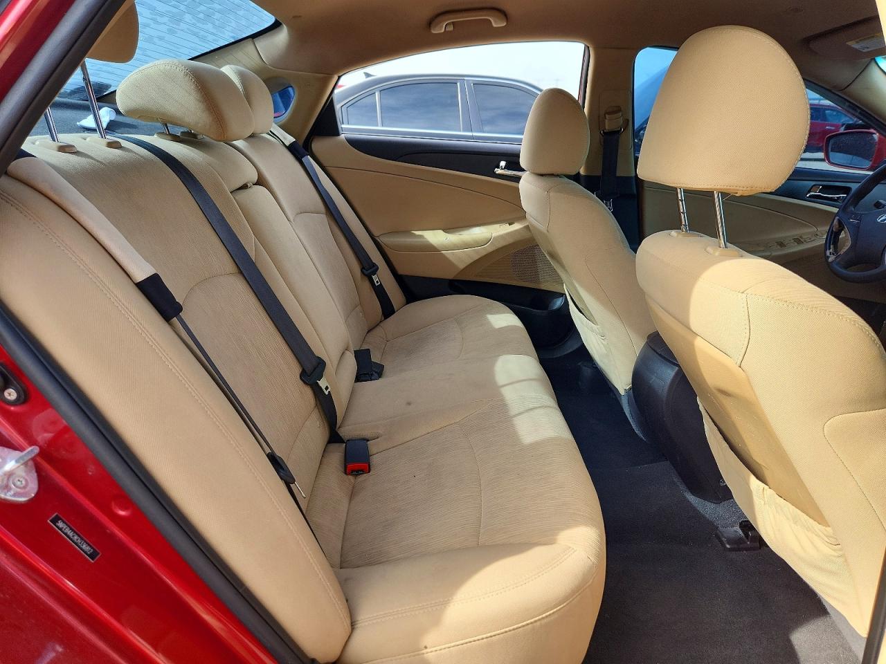 2012 HYUNDAI SONATA GLS photo 28