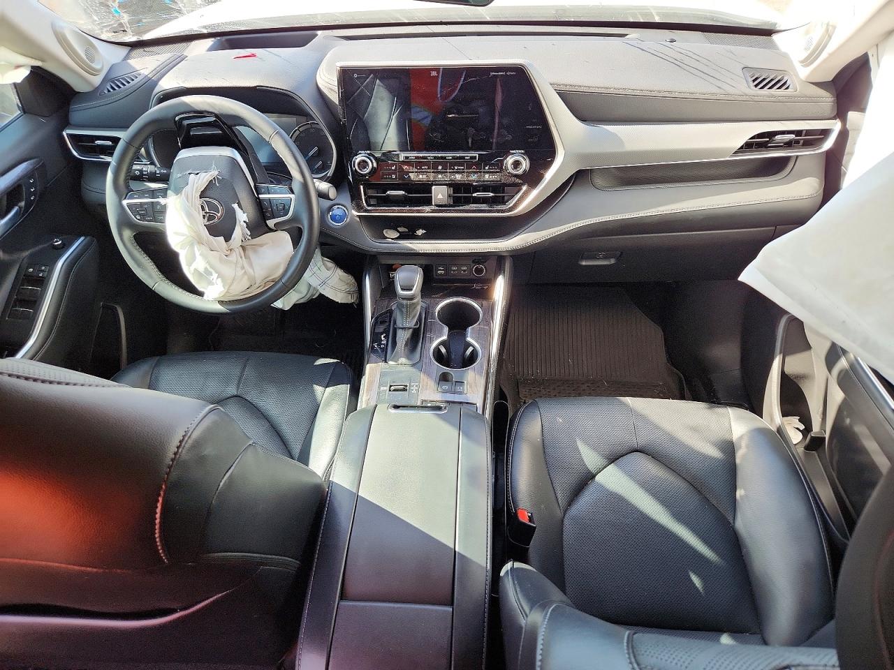 2022 TOYOTA HIGHLANDER HYBRID PLATINUM photo 15