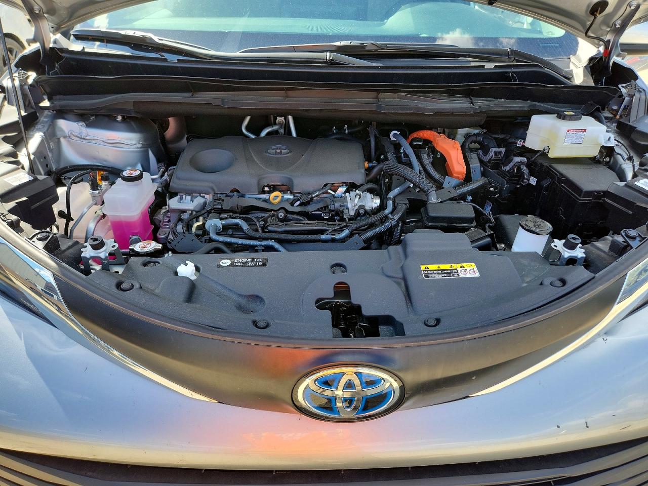 2025 TOYOTA SIENNA XLE 7-PASSENGER photo 12