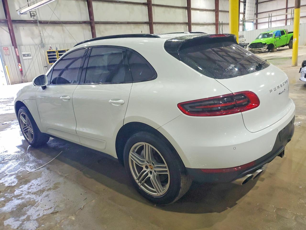 2016 PORSCHE MACAN S photo 3