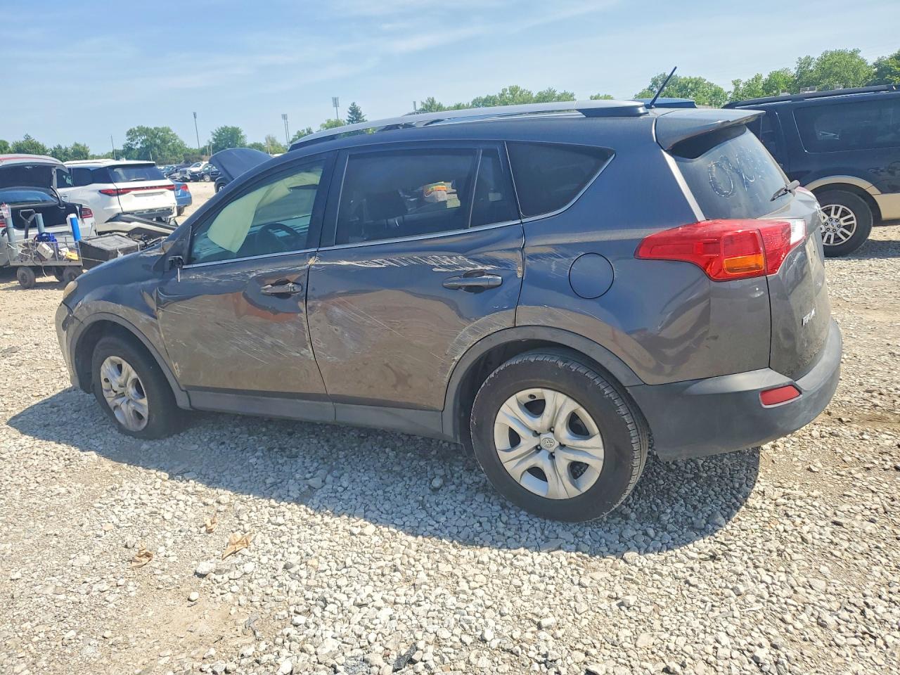 2015 TOYOTA RAV4 LE photo 4