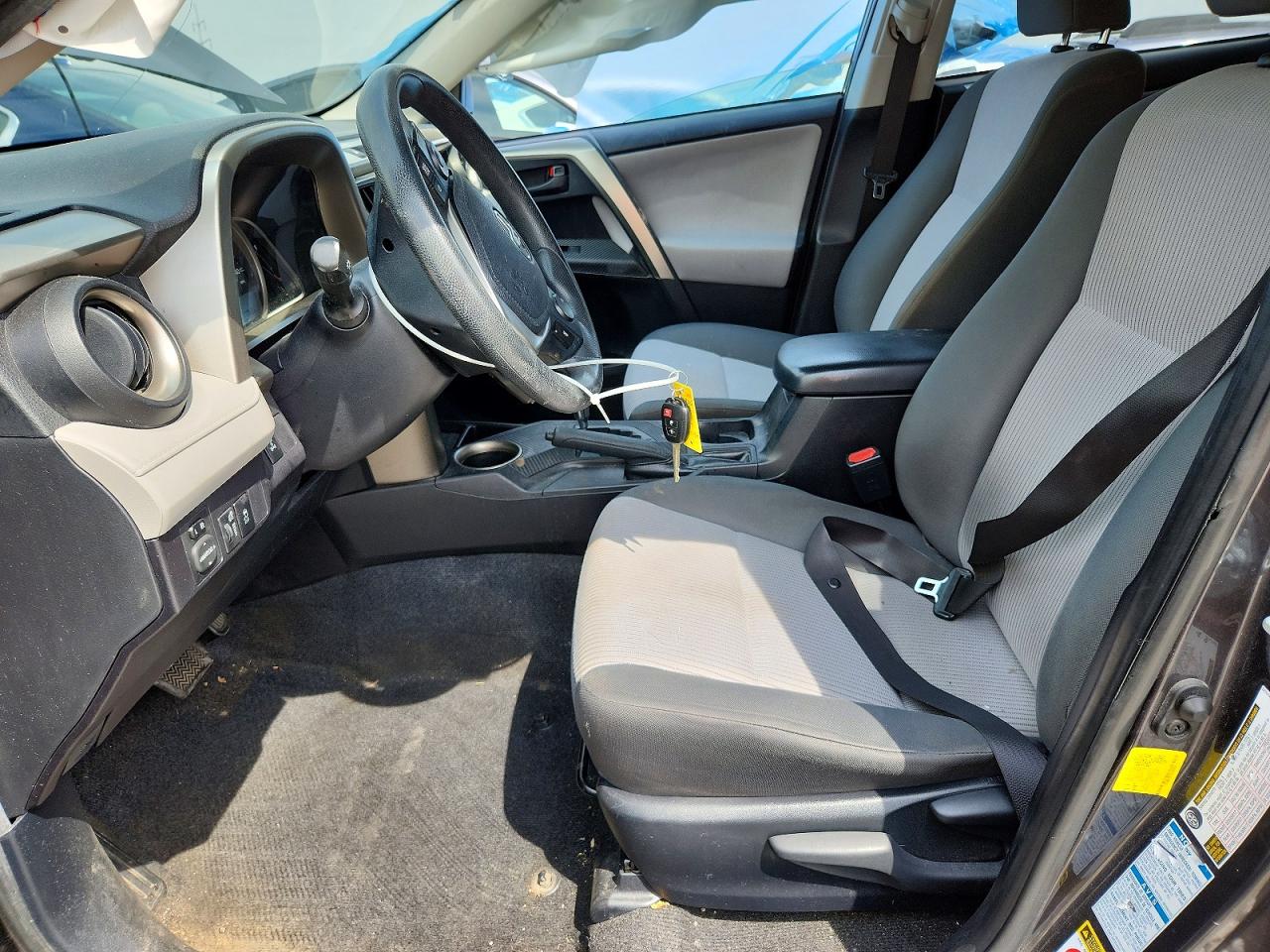 2015 TOYOTA RAV4 LE photo 19