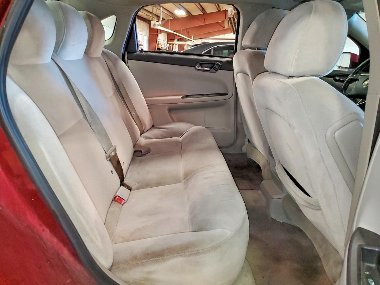 2011 CHEVROLET IMPALA LT photo 19