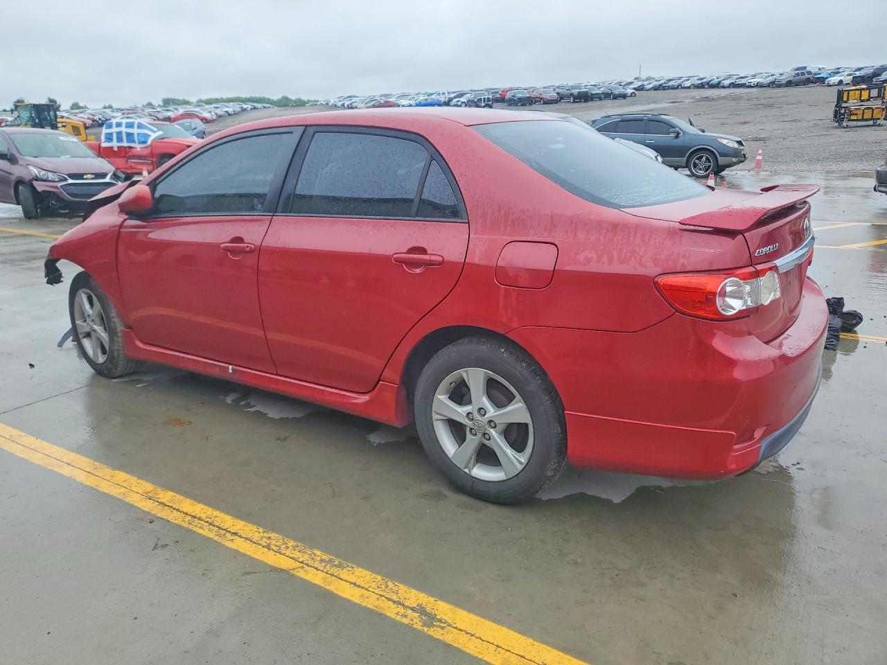 2013 TOYOTA COROLLA S photo 2