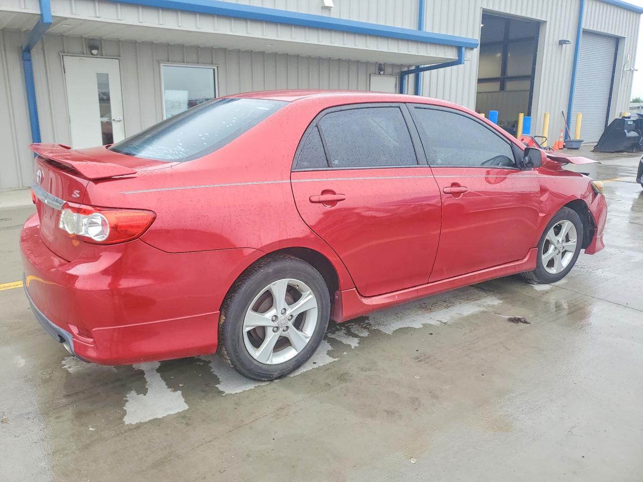 2013 TOYOTA COROLLA S photo 3