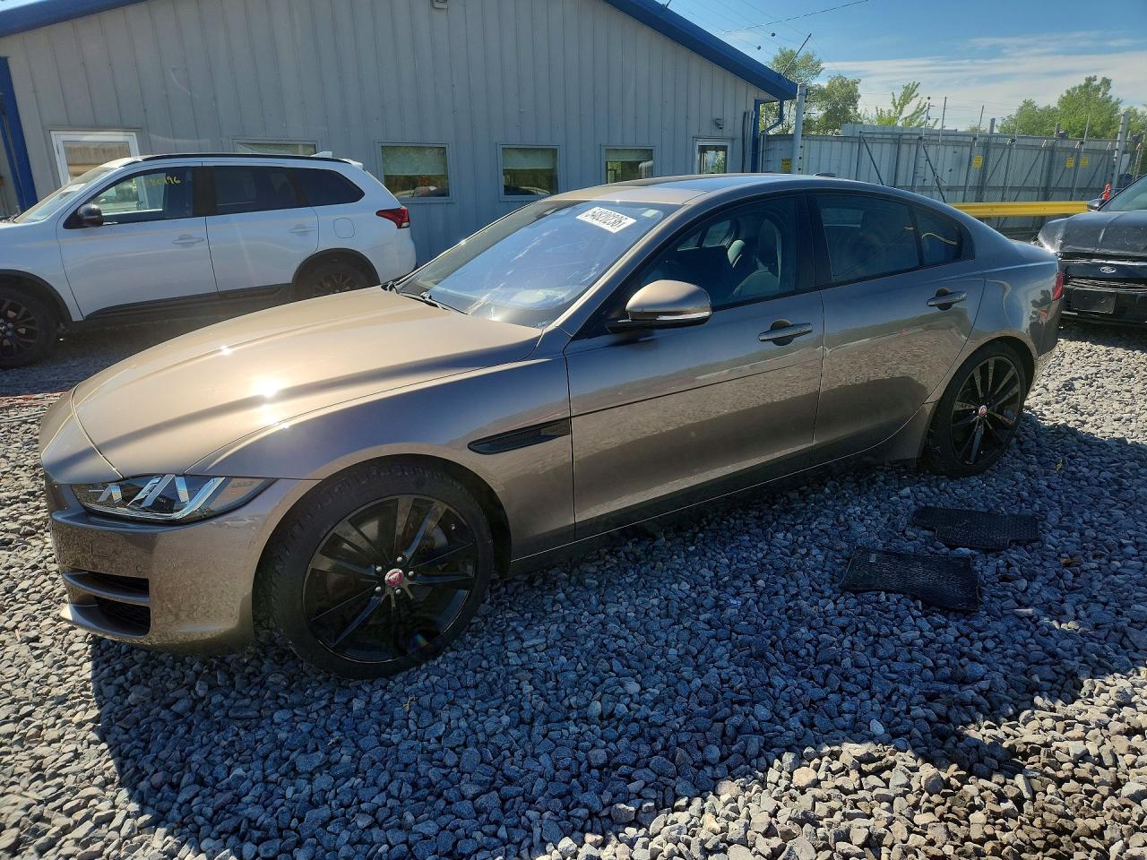 2017 JAGUAR XE