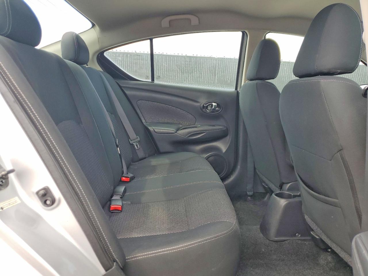 2018 NISSAN VERSA SV photo 19