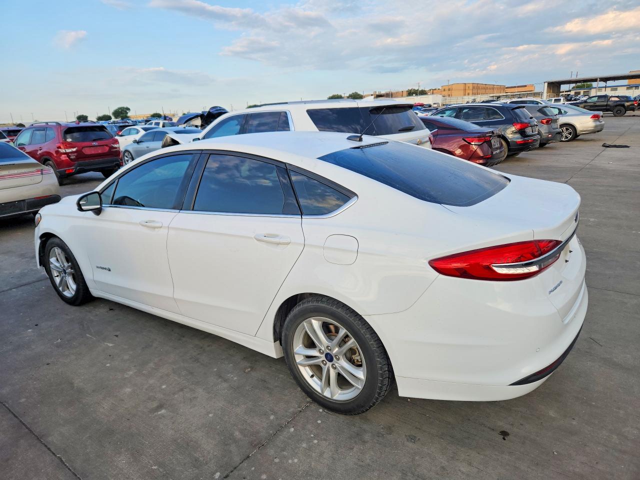 2018 FORD FUSION SE HYBRID photo 3