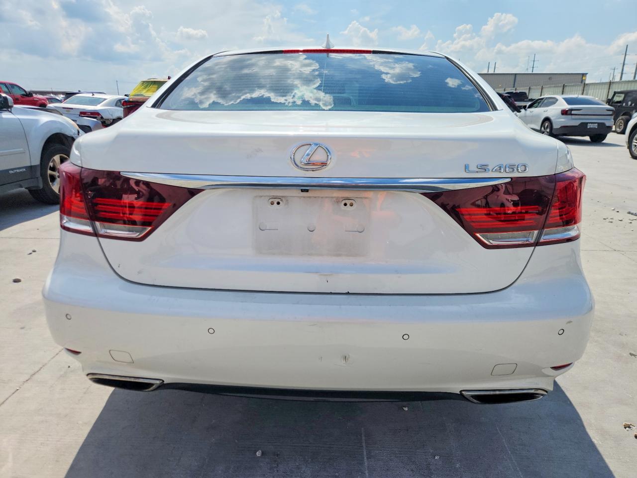 2014 LEXUS LS 460 photo 11