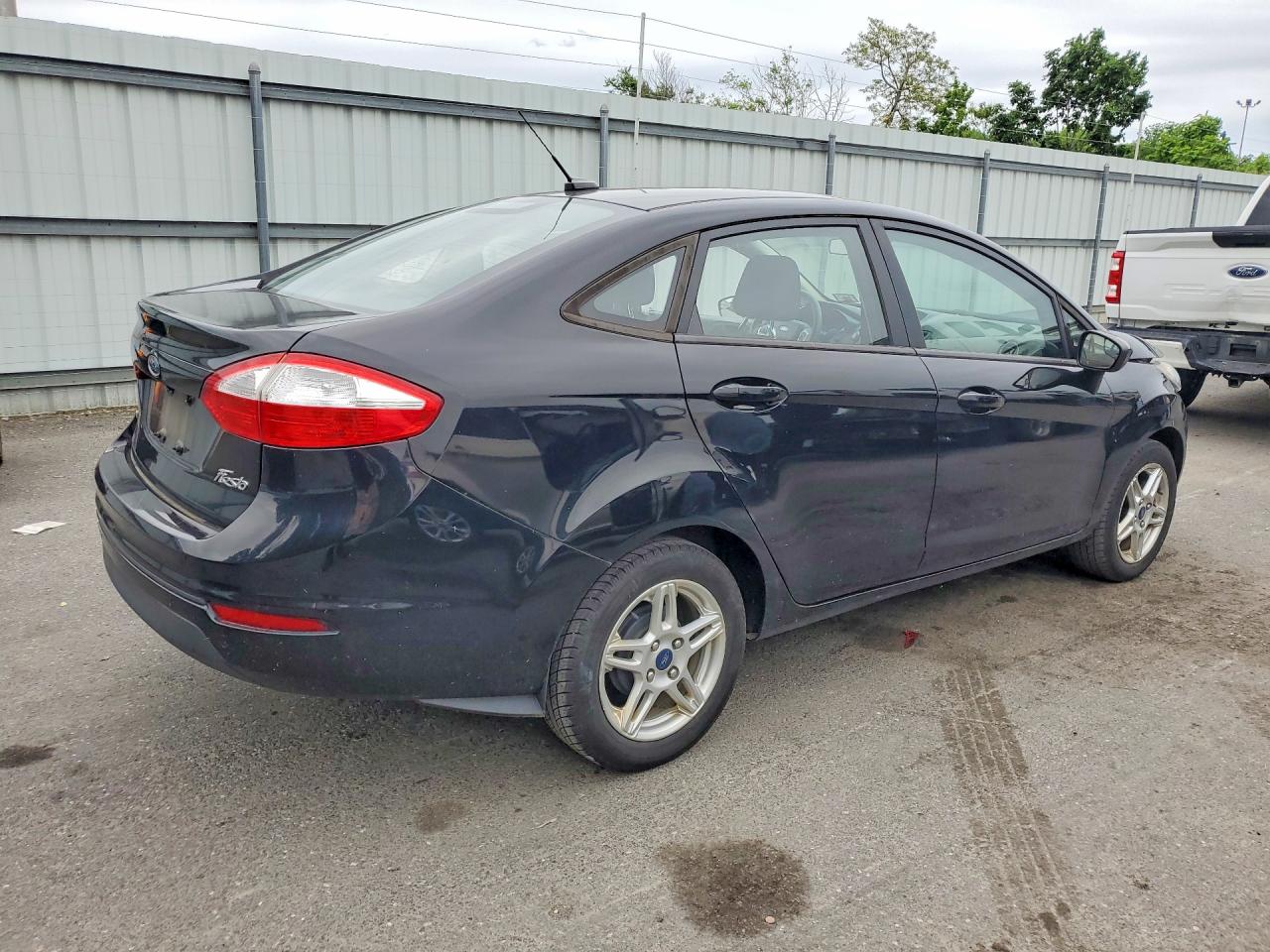 2019 FORD FIESTA SE photo 5