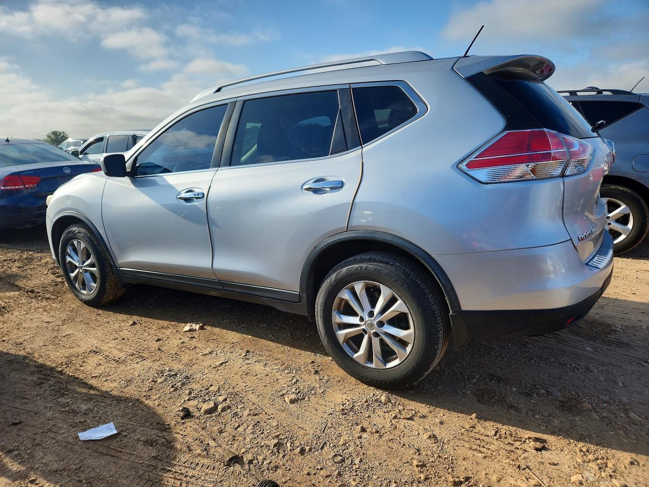 2016 NISSAN ROGUE SV photo 3