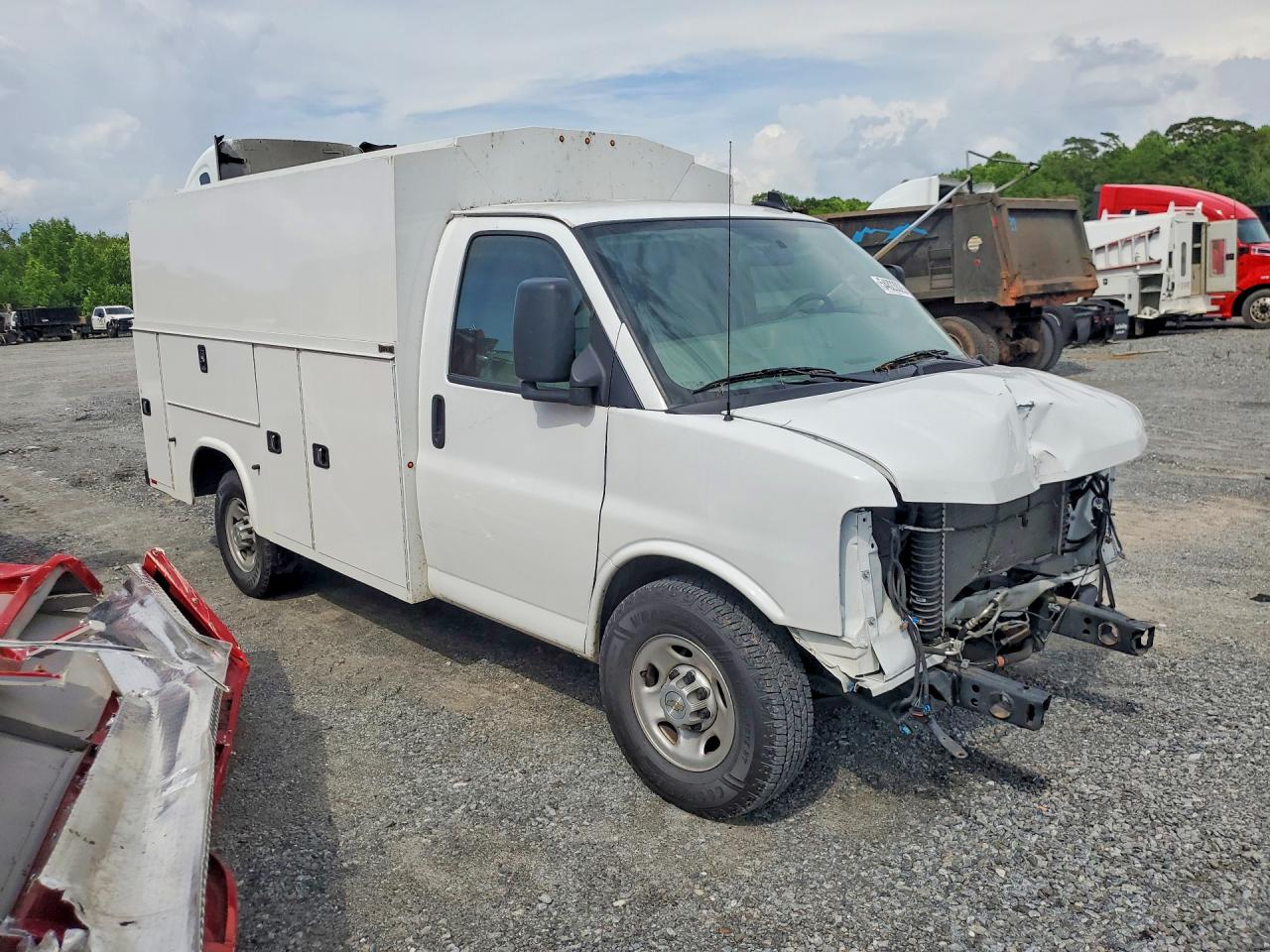 2024 CHEVROLET EXPRESS G3500 photo 10