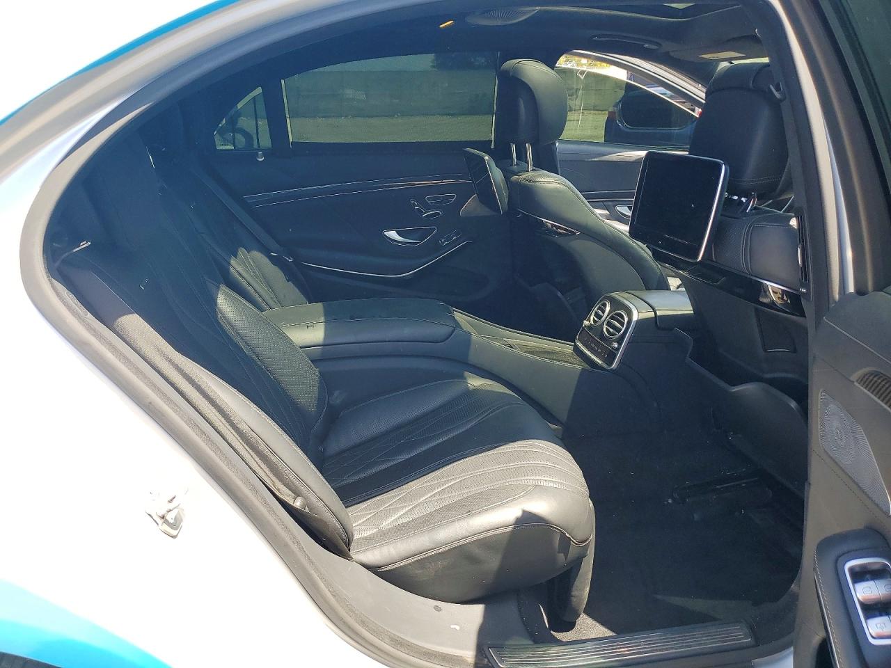 2015 MERCEDES-BENZ S 63 AMG photo 19