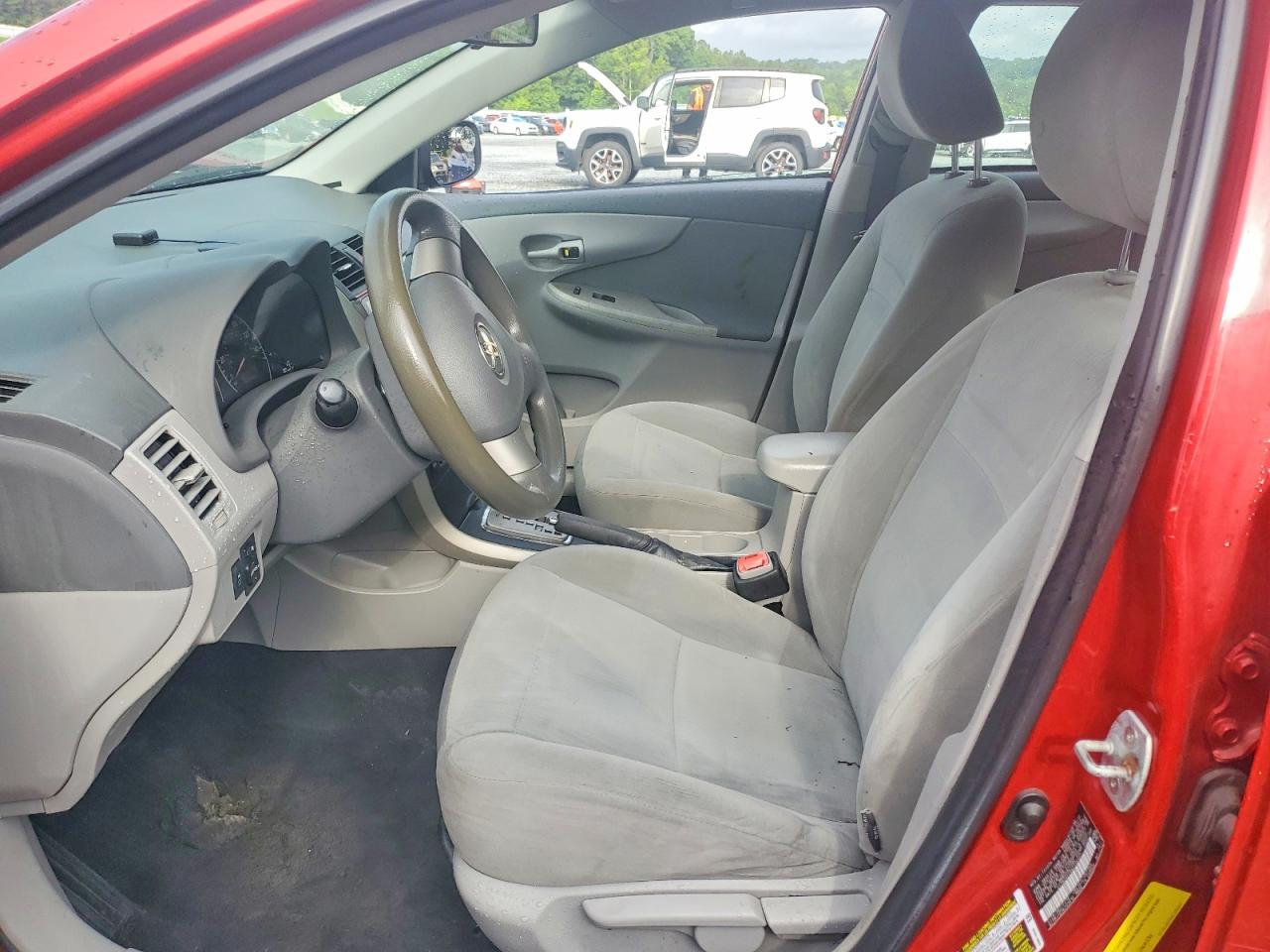 2010 TOYOTA COROLLA LE photo 13