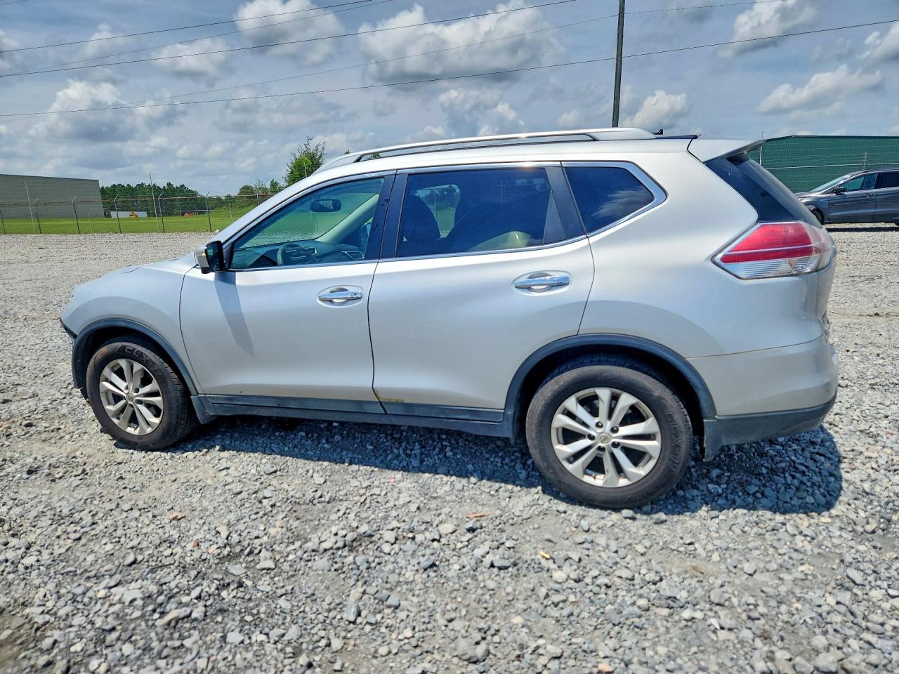2014 NISSAN ROGUE SV photo 3