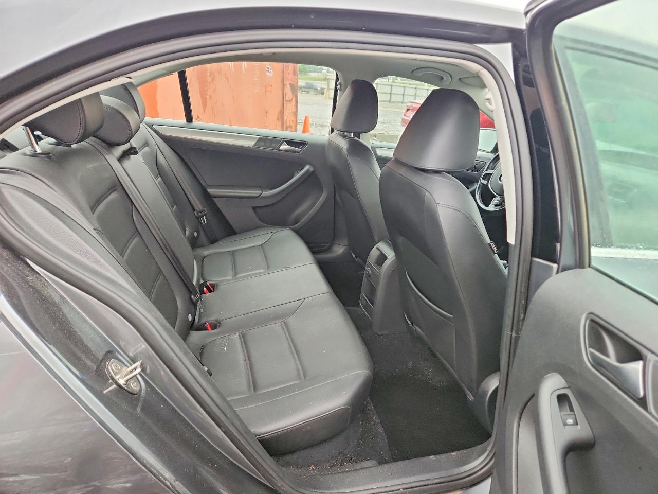 2017 VOLKSWAGEN JETTA SE photo 10