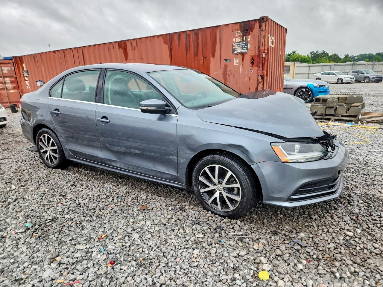 2017 VOLKSWAGEN JETTA SE photo 4