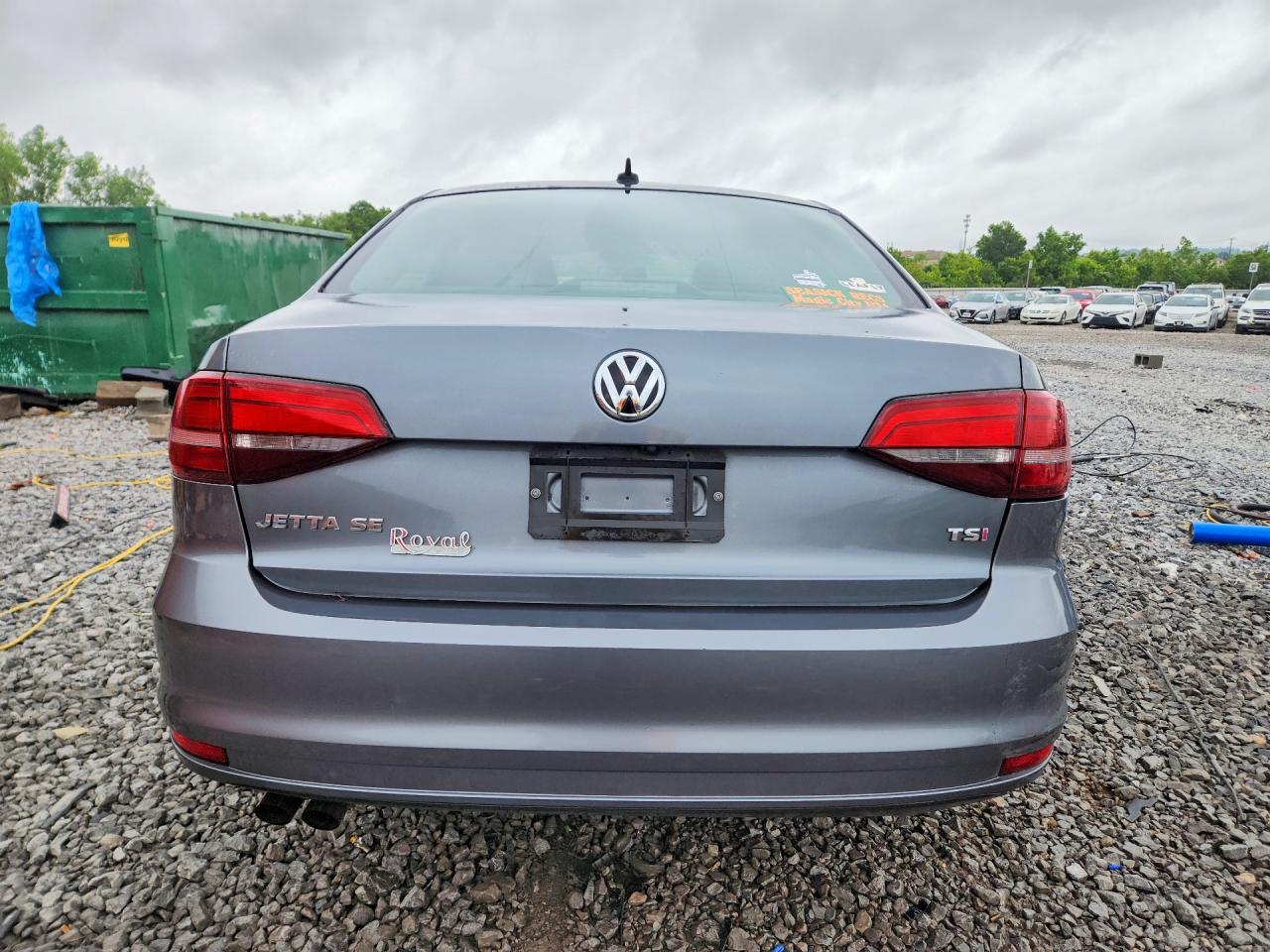 2017 VOLKSWAGEN JETTA SE photo 6