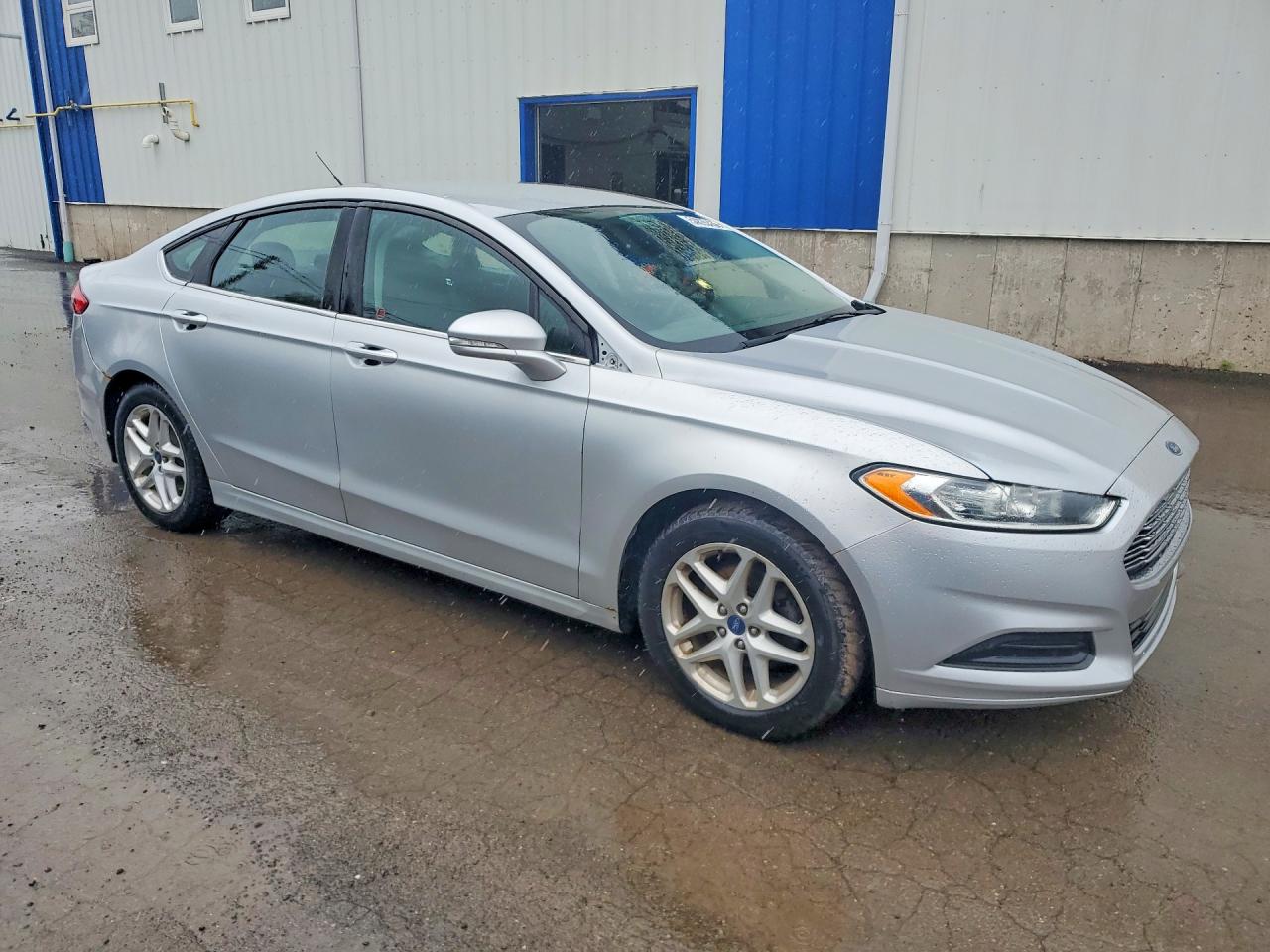 2013 FORD FUSION SE photo 4