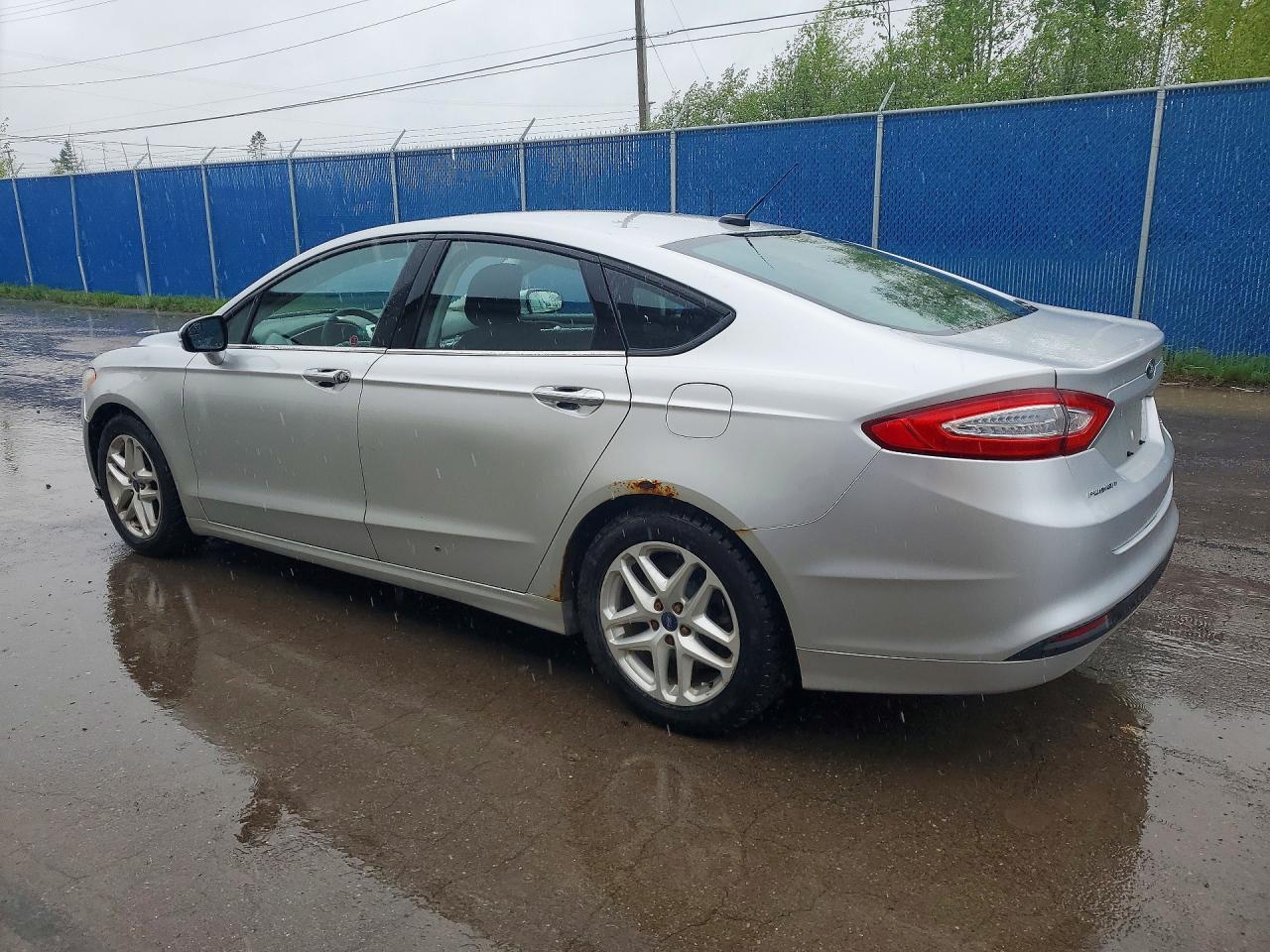 2013 FORD FUSION SE photo 2