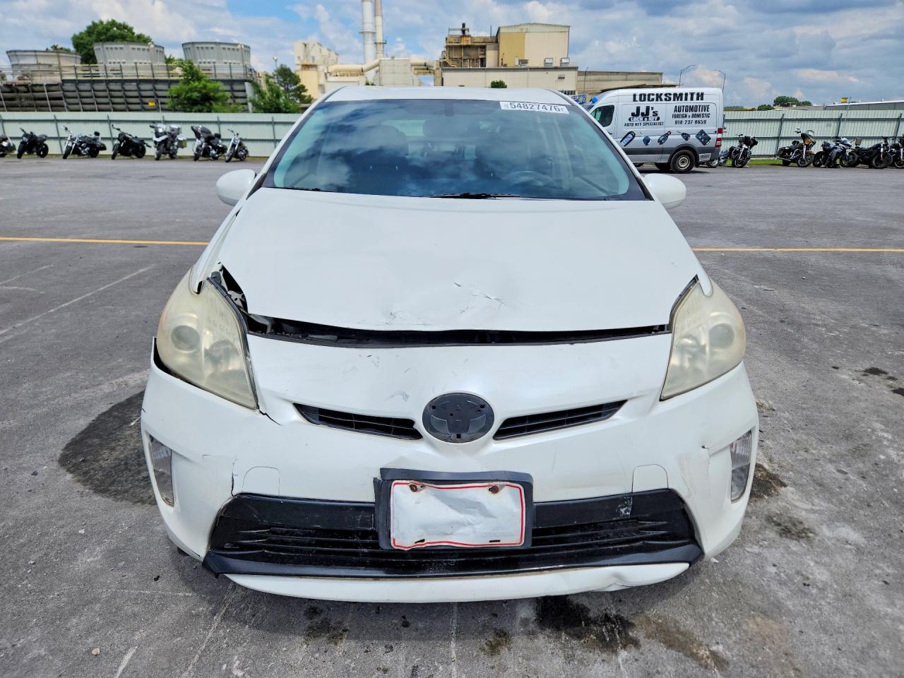 2012 TOYOTA PRIUS FOUR photo 9