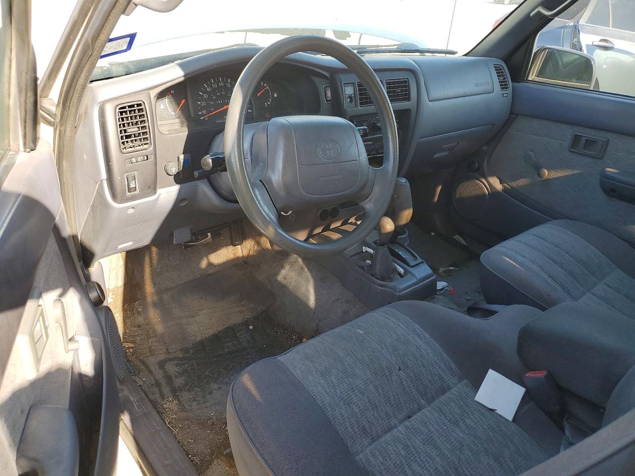 1998 TOYOTA TACOMA XTRACAB photo 15