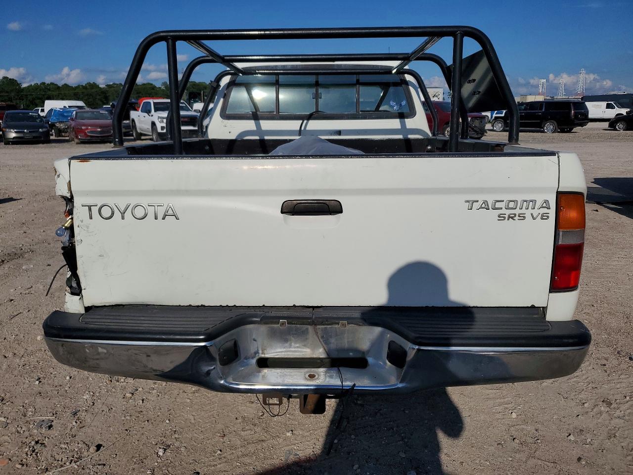 1998 TOYOTA TACOMA XTRACAB photo 11