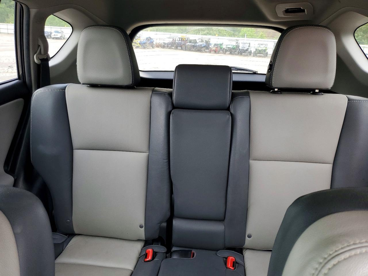 2015 TOYOTA RAV4 LIMITED photo 19