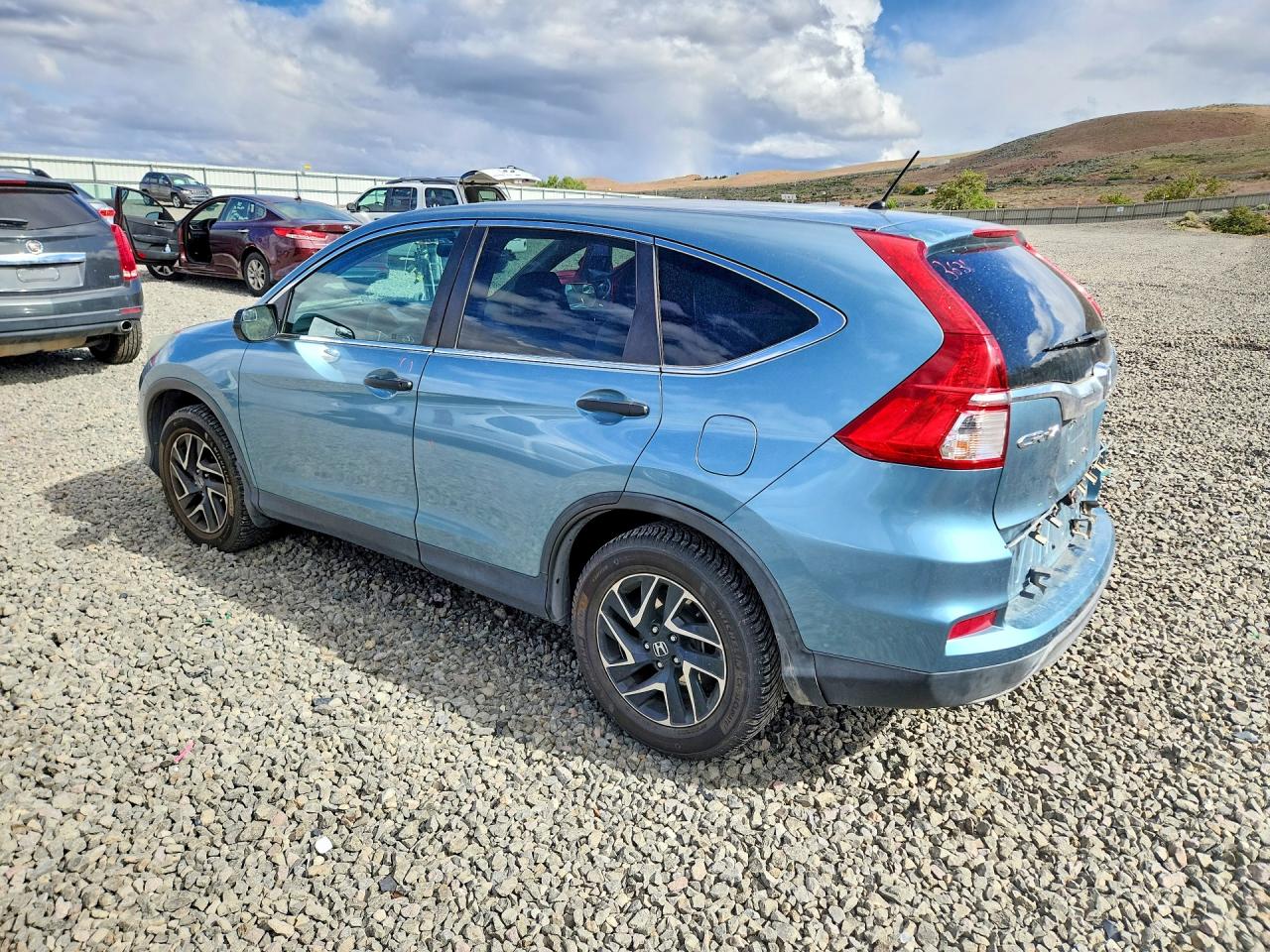 2016 HONDA CR-V SE photo 2