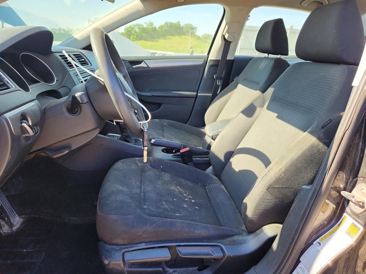 2015 VOLKSWAGEN JETTA SE photo 13