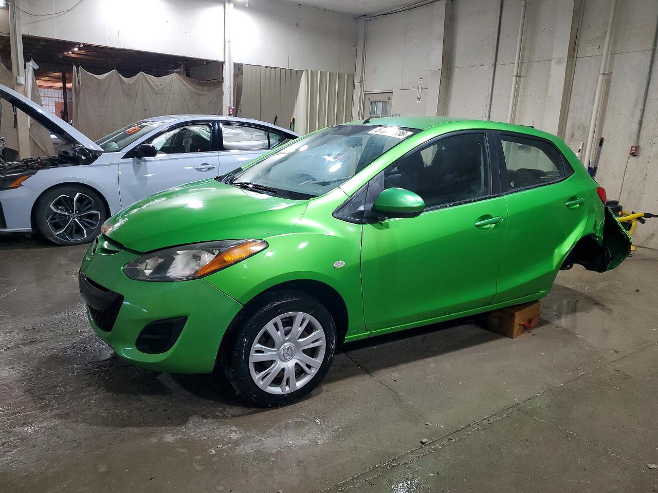 2012 MAZDA MAZDA2