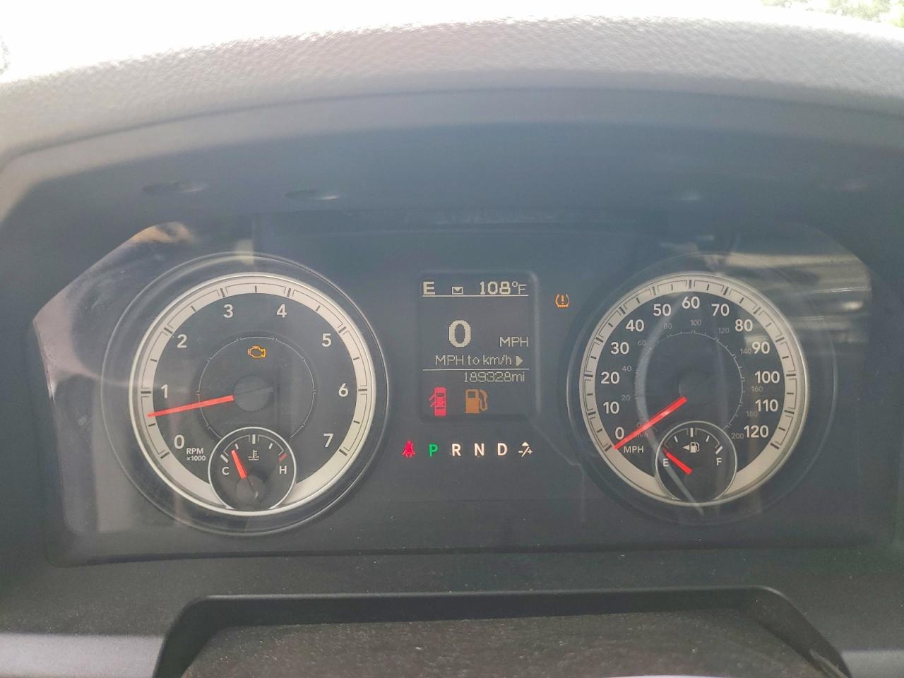 2014 RAM 1500 ST photo 25