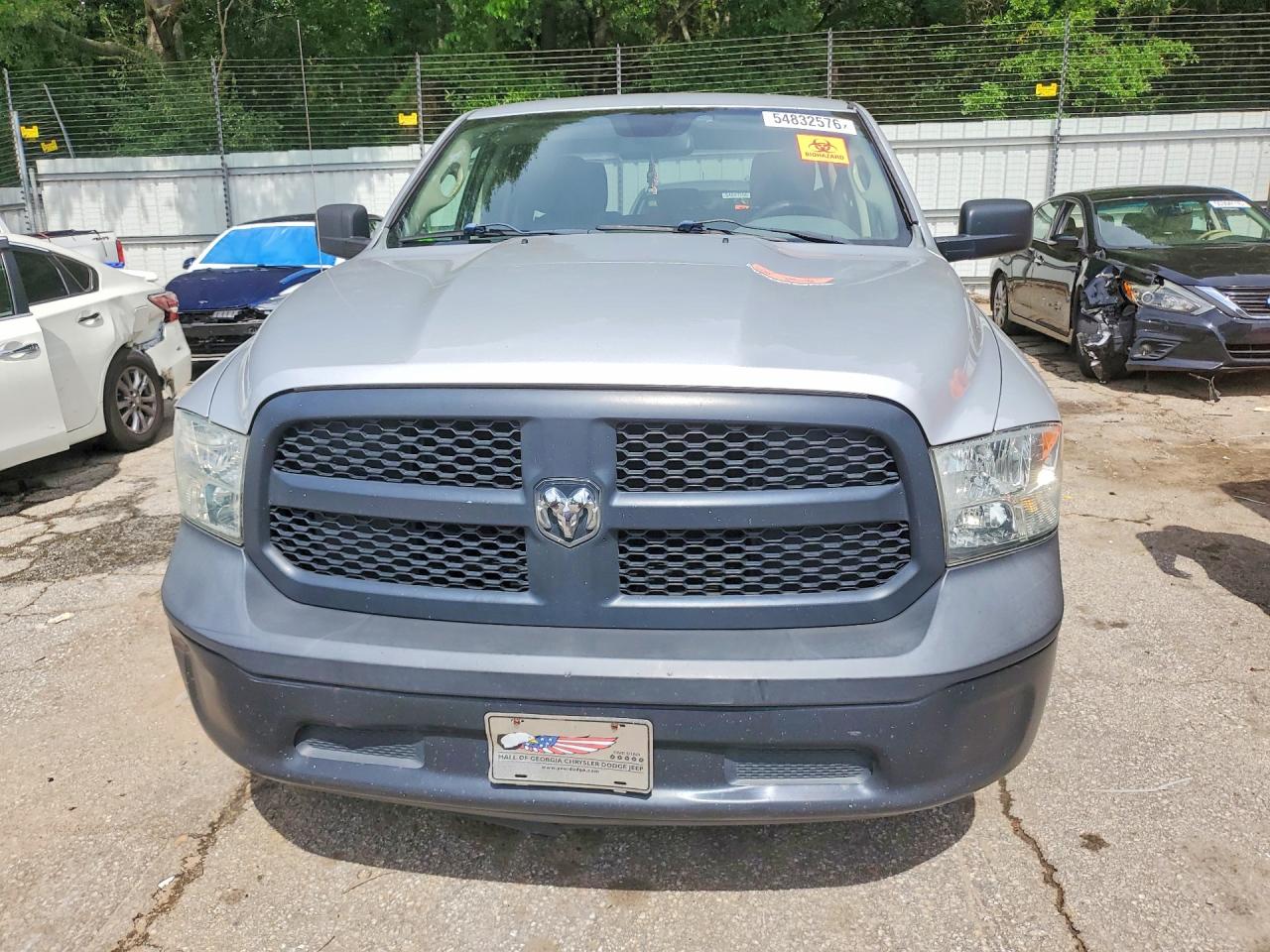 2014 RAM 1500 ST photo 13