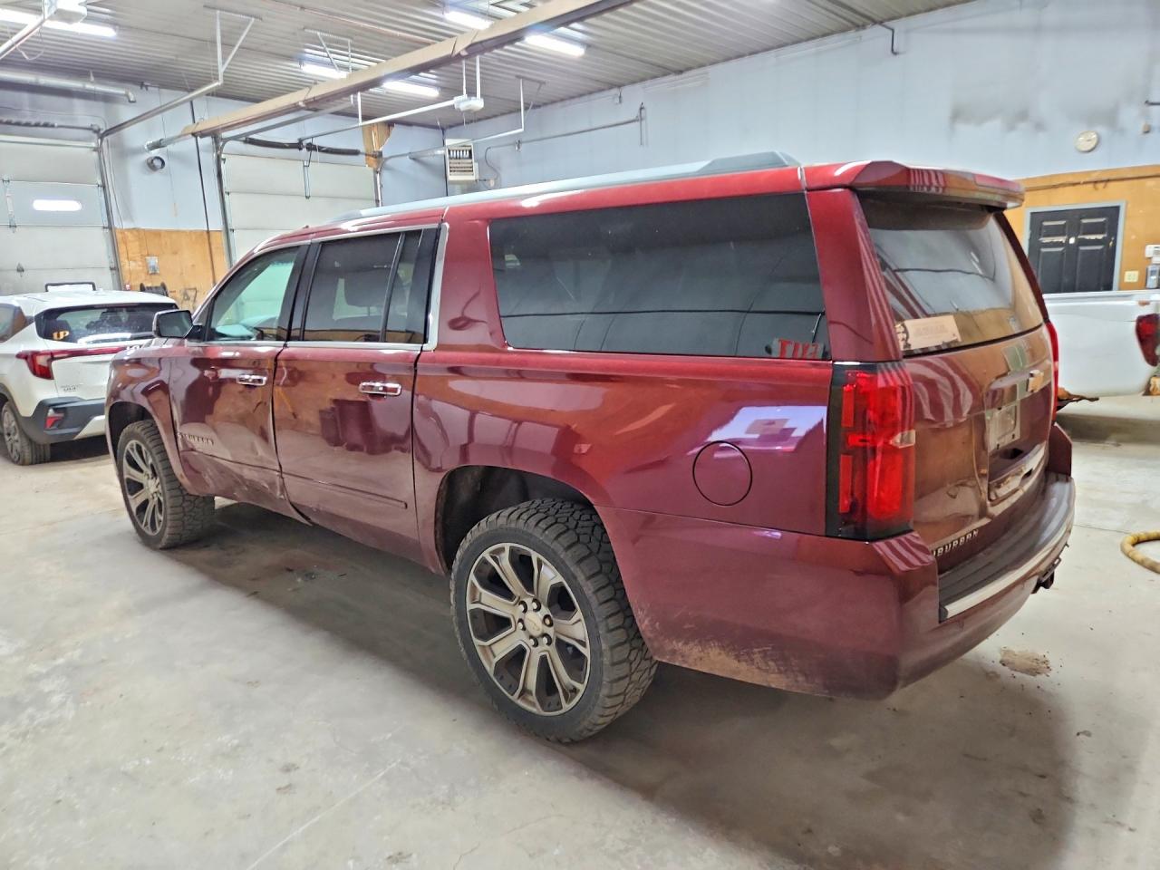 2018 CHEVROLET SUBURBAN K1500 PREMIER photo 3