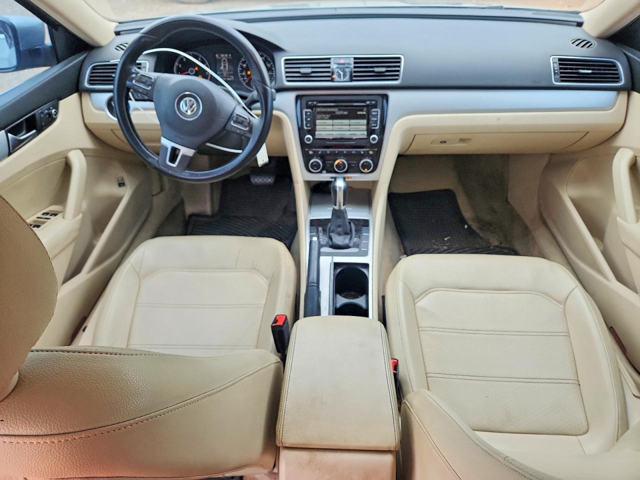 2012 VOLKSWAGEN PASSAT SE photo 15