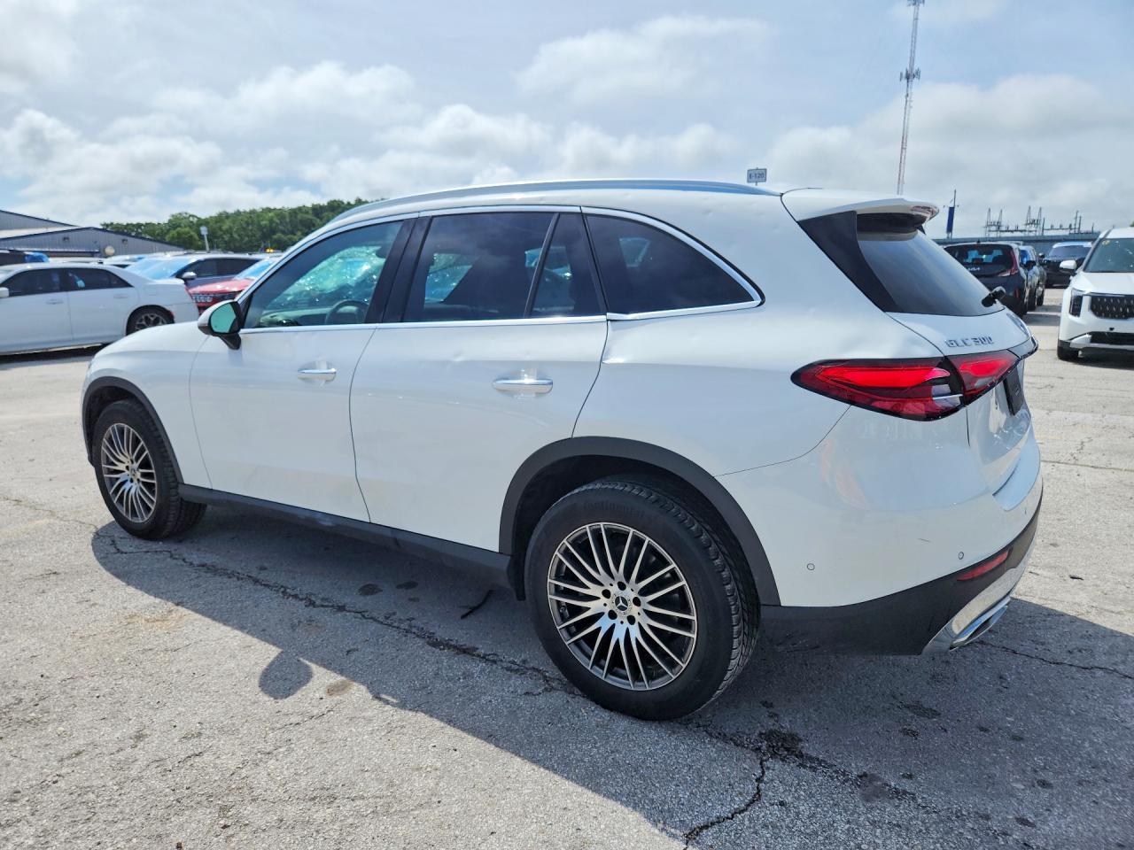 2024 MERCEDES-BENZ GLC 300 4MATIC photo 4