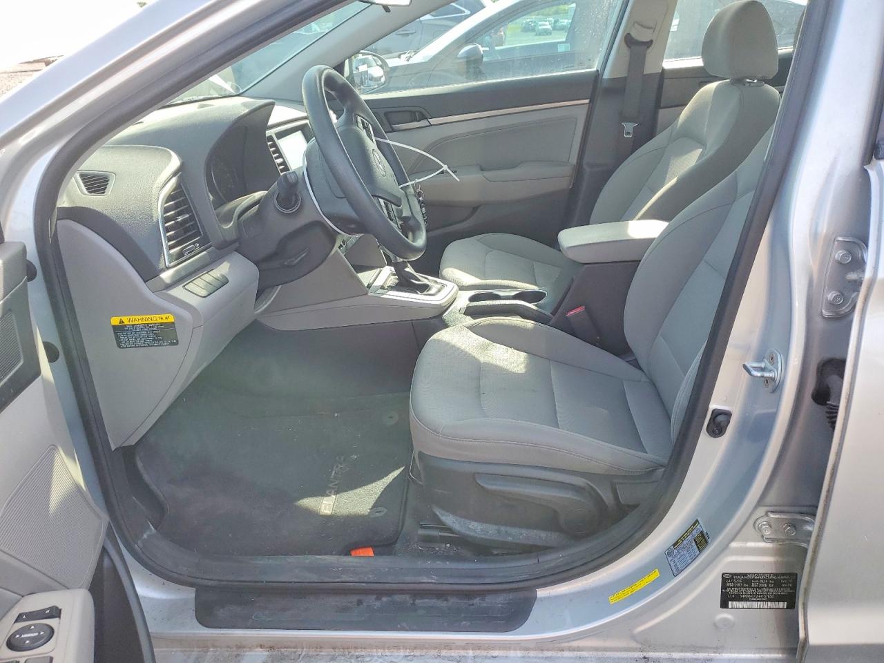 2017 HYUNDAI ELANTRA SE photo 7