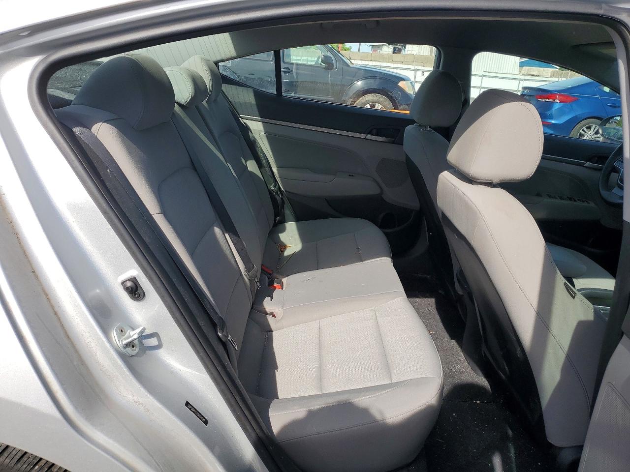 2017 HYUNDAI ELANTRA SE photo 10