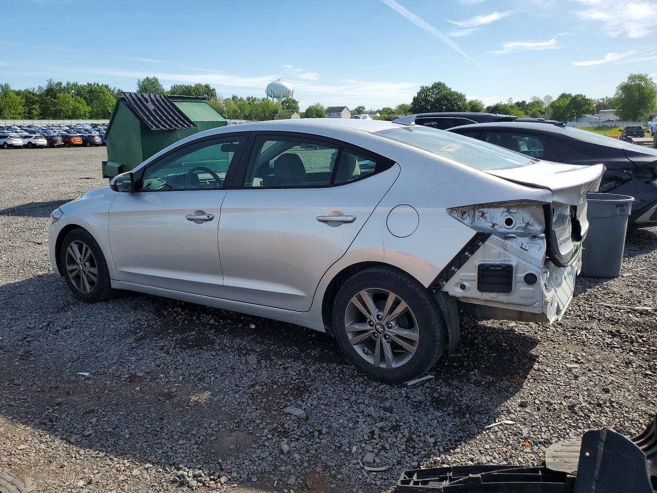 2017 HYUNDAI ELANTRA SE photo 2