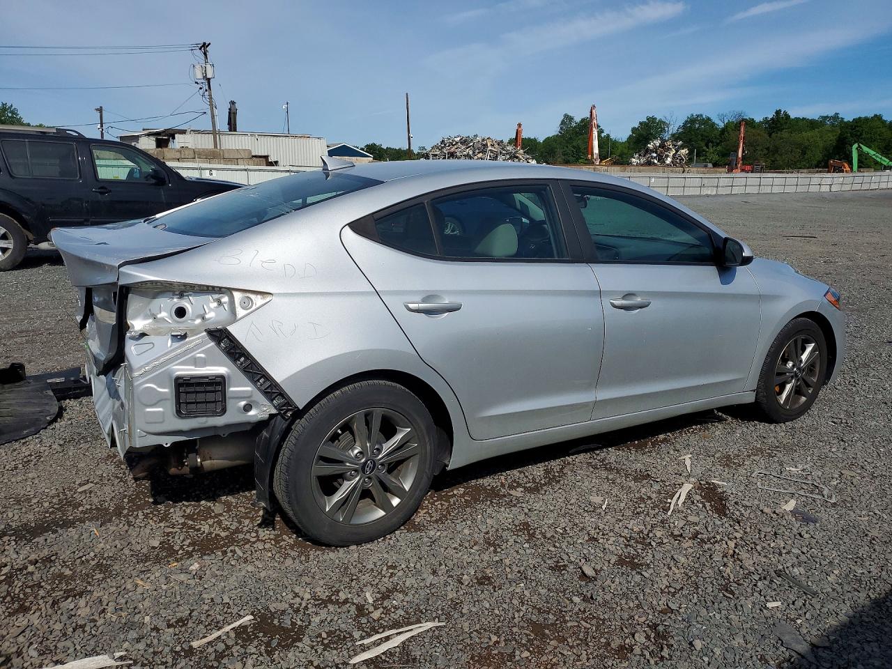 2017 HYUNDAI ELANTRA SE photo 3