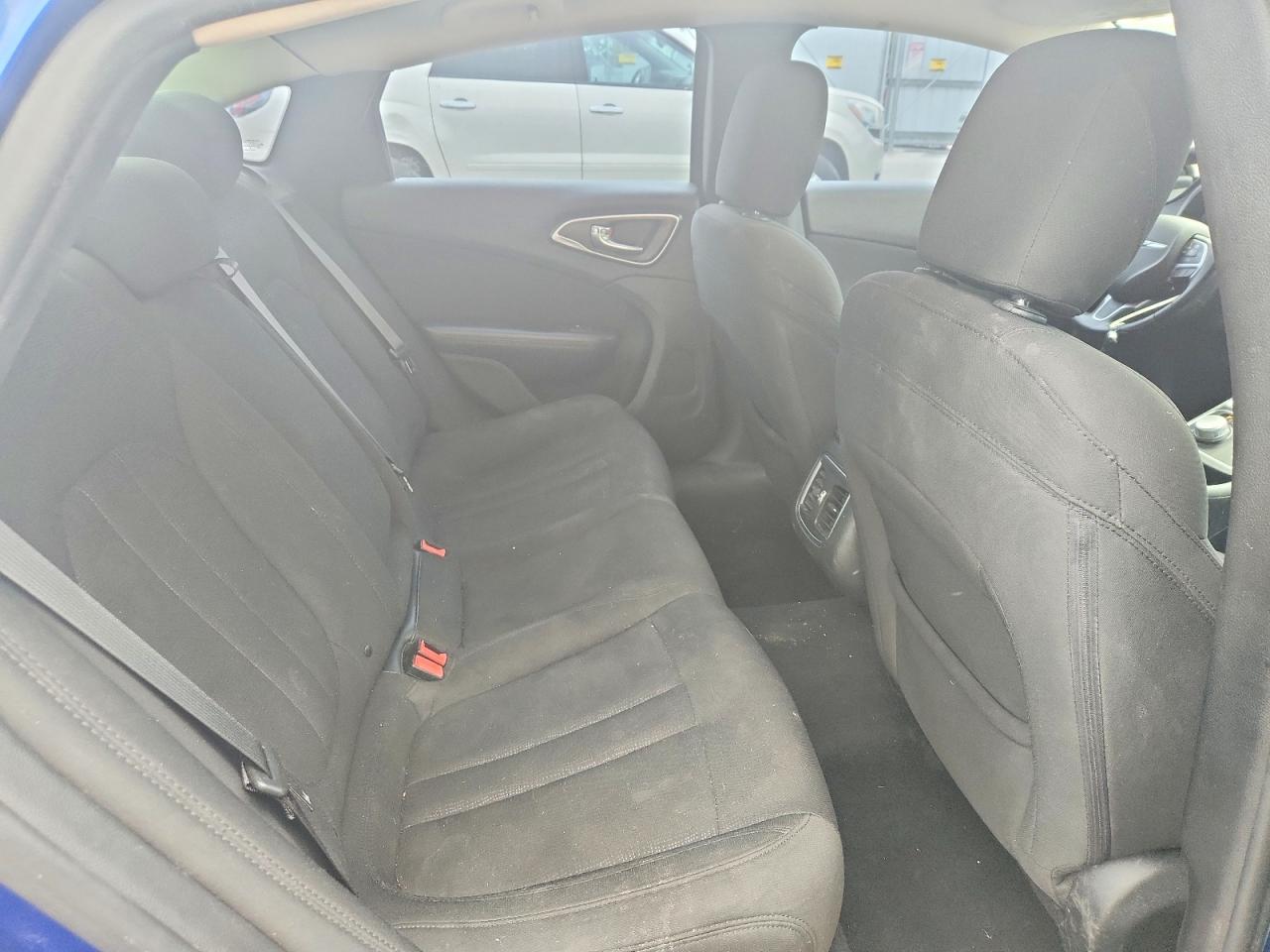 2015 CHRYSLER 200 LIMITED photo 28