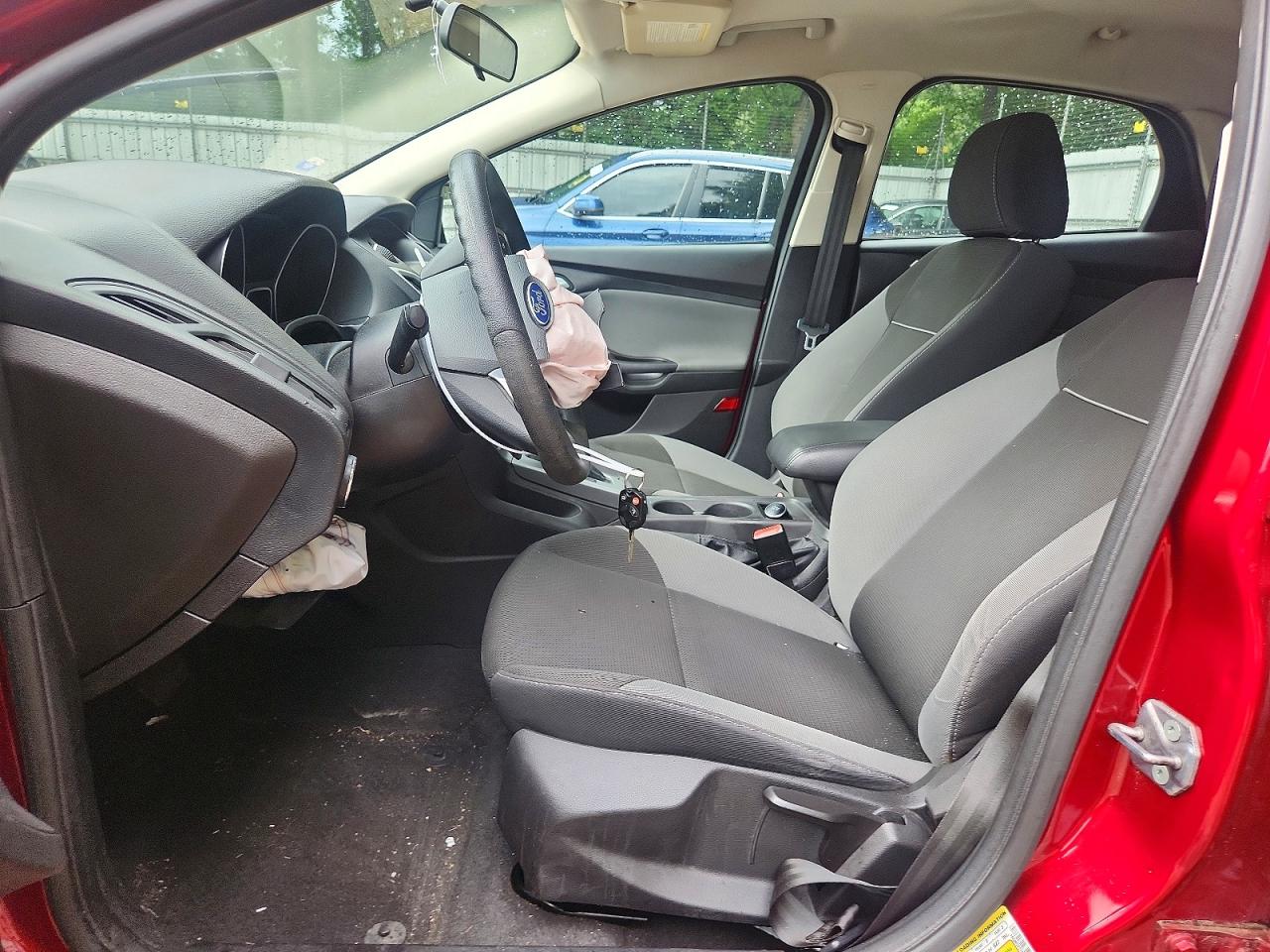 2013 FORD FOCUS SE photo 19